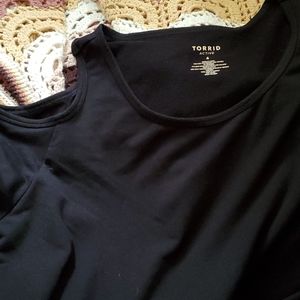 Cold shoulder active sweatshirt